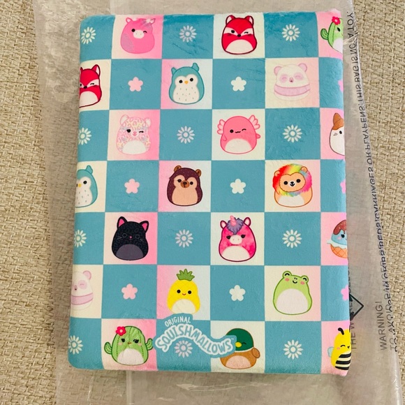 Squishmellow Activity Journal - Picture 7 of 7